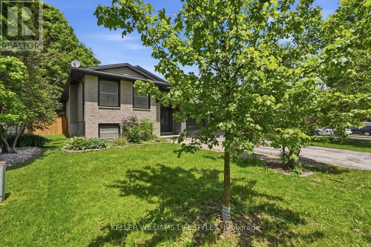 18 Fairlane Crescent, London South, Ontario  N6K 3E2 - Photo 3 - X13206836