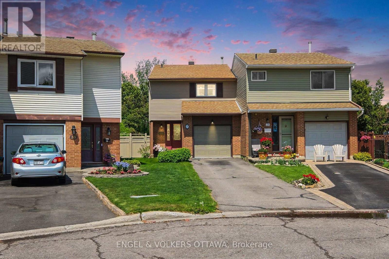 37 GENTLE GATE CRESCENT, Ottawa, Ontario