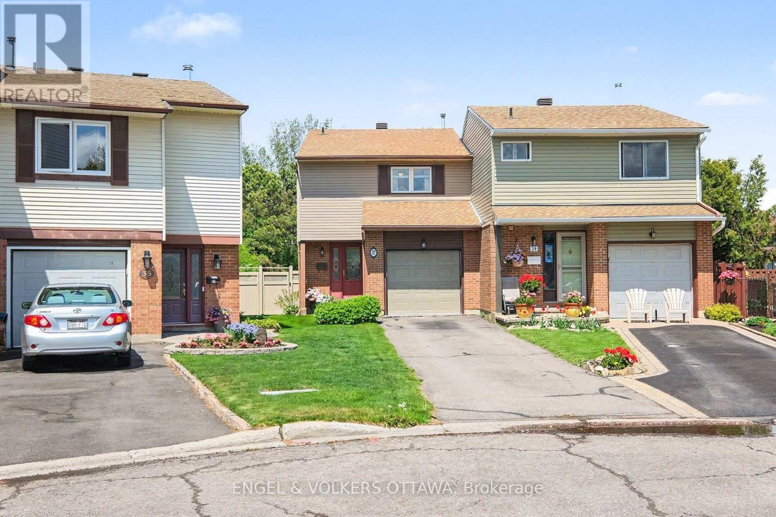 37 Gentle Gate Crescent, Ottawa, Ontario  K1T 1Z9 - Photo 2 - X13206768