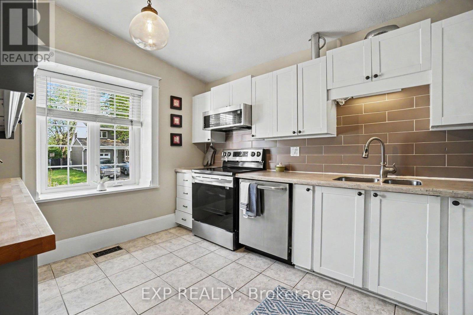 1104 Chateau Crescent, Ottawa, Ontario  K1C 2E1 - Photo 12 - X13206782
