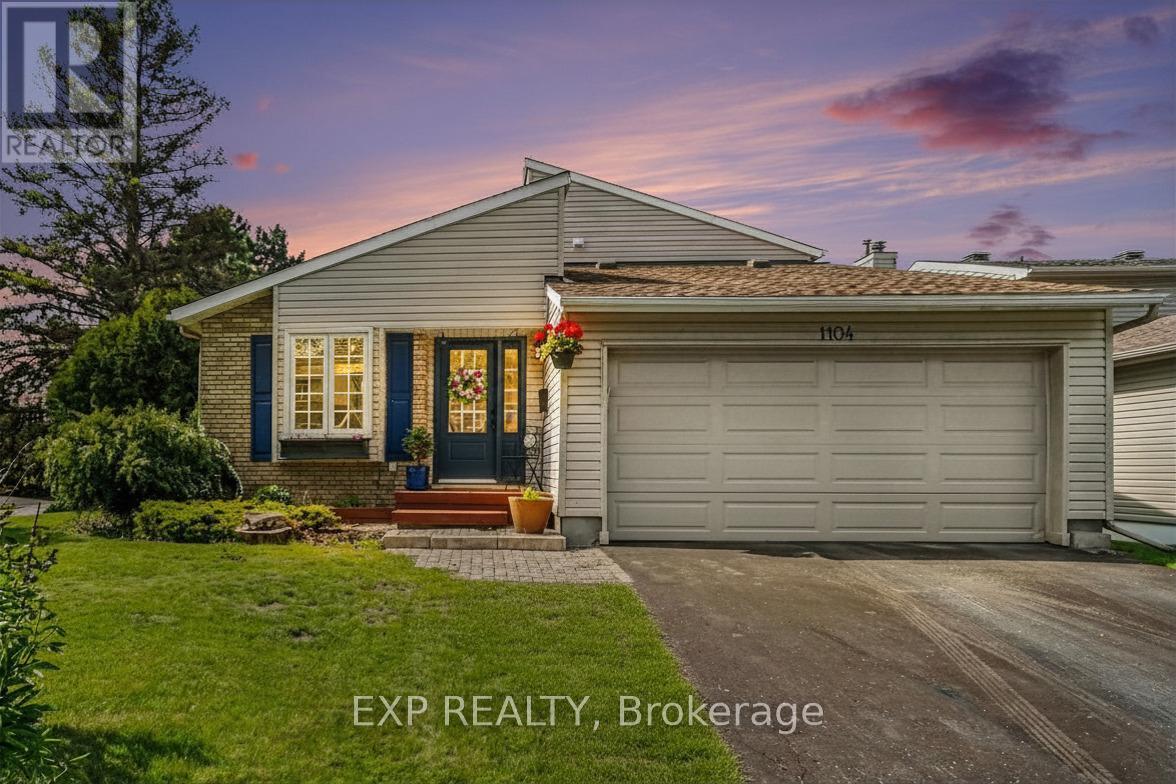 1104 Chateau Crescent, Ottawa, Ontario  K1C 2E1 - Photo 2 - X13206782