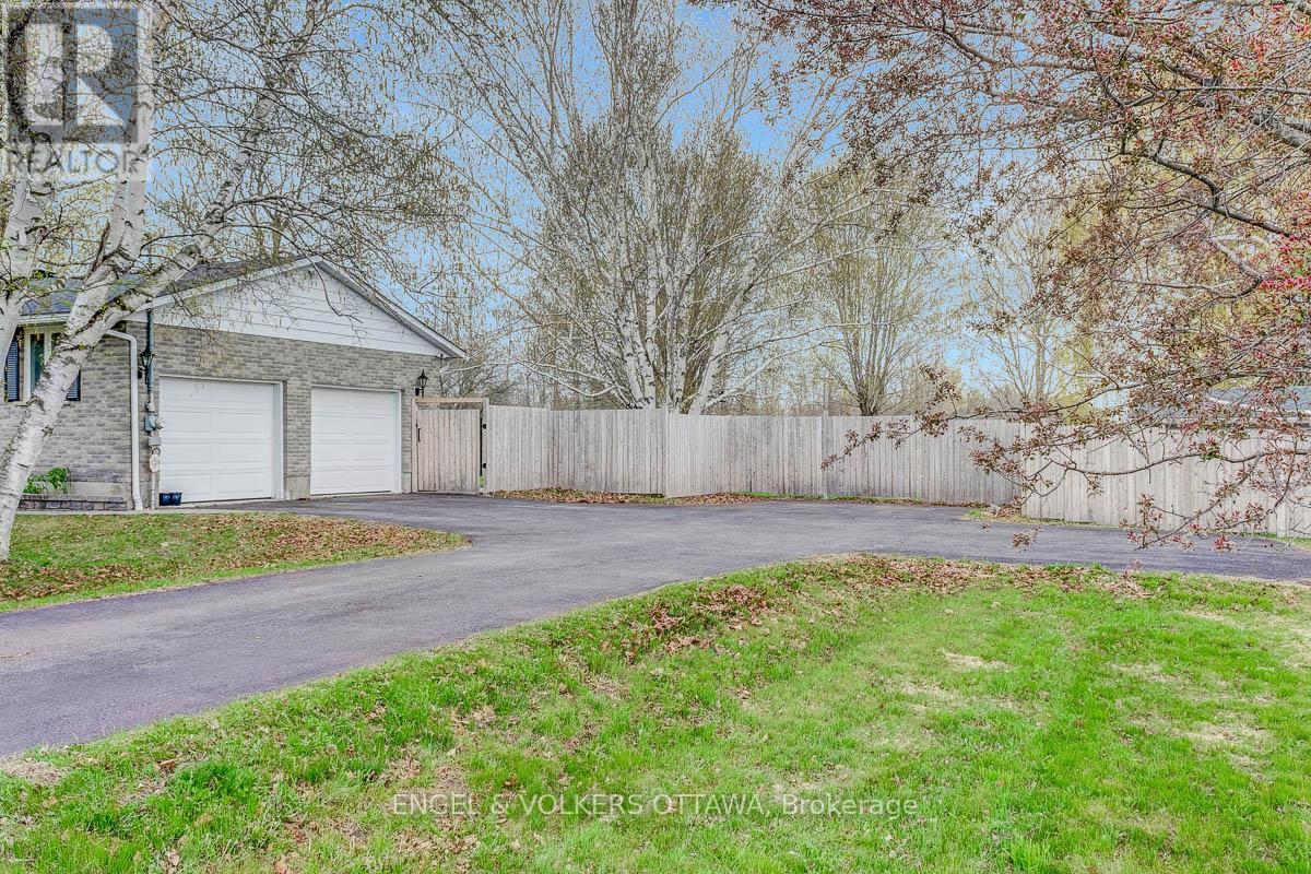 2963 Roger Stevens Drive E, Ottawa, Ontario  K0A 2T0 - Photo 2 - X13206840