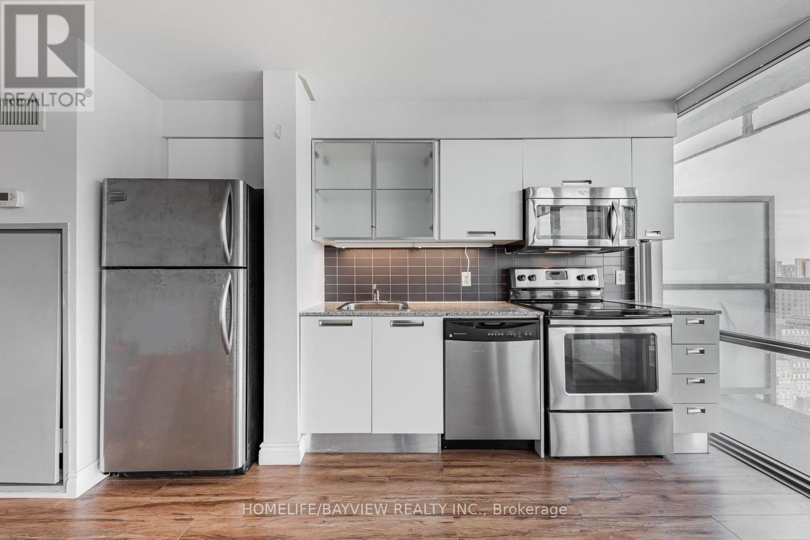 2405 - 38 Grenville Street, Toronto, Ontario  M4Y 1A5 - Photo 10 - C13206790