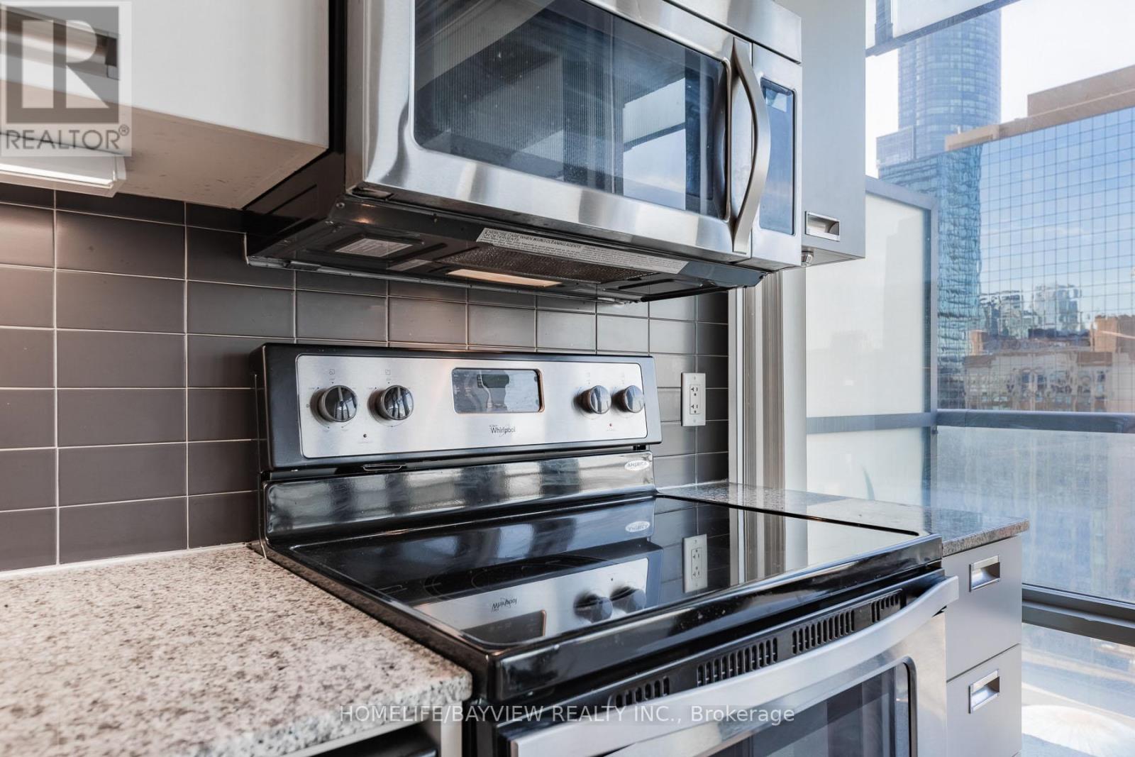 2405 - 38 Grenville Street, Toronto, Ontario  M4Y 1A5 - Photo 12 - C13206790