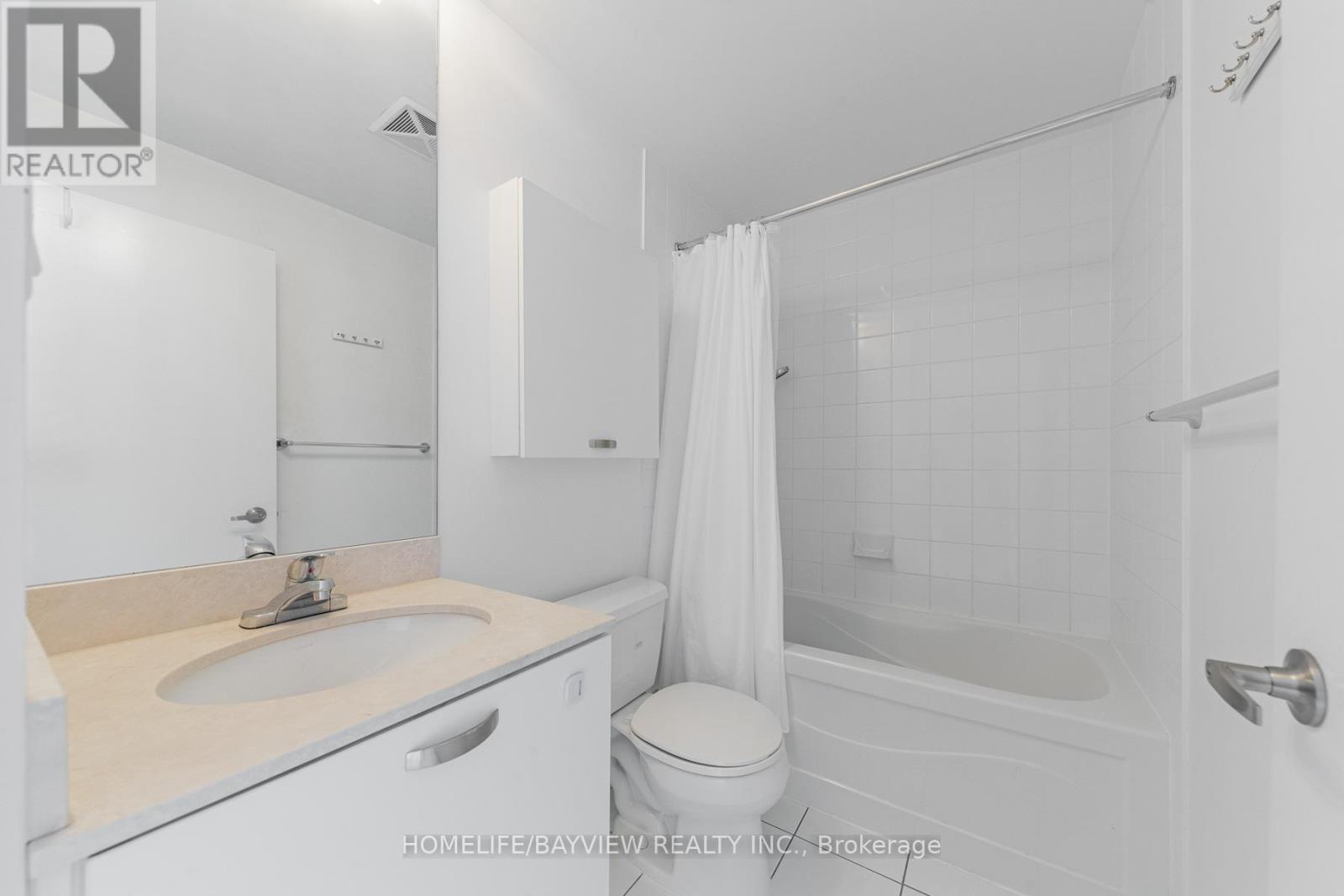 2405 - 38 Grenville Street, Toronto, Ontario  M4Y 1A5 - Photo 29 - C13206790