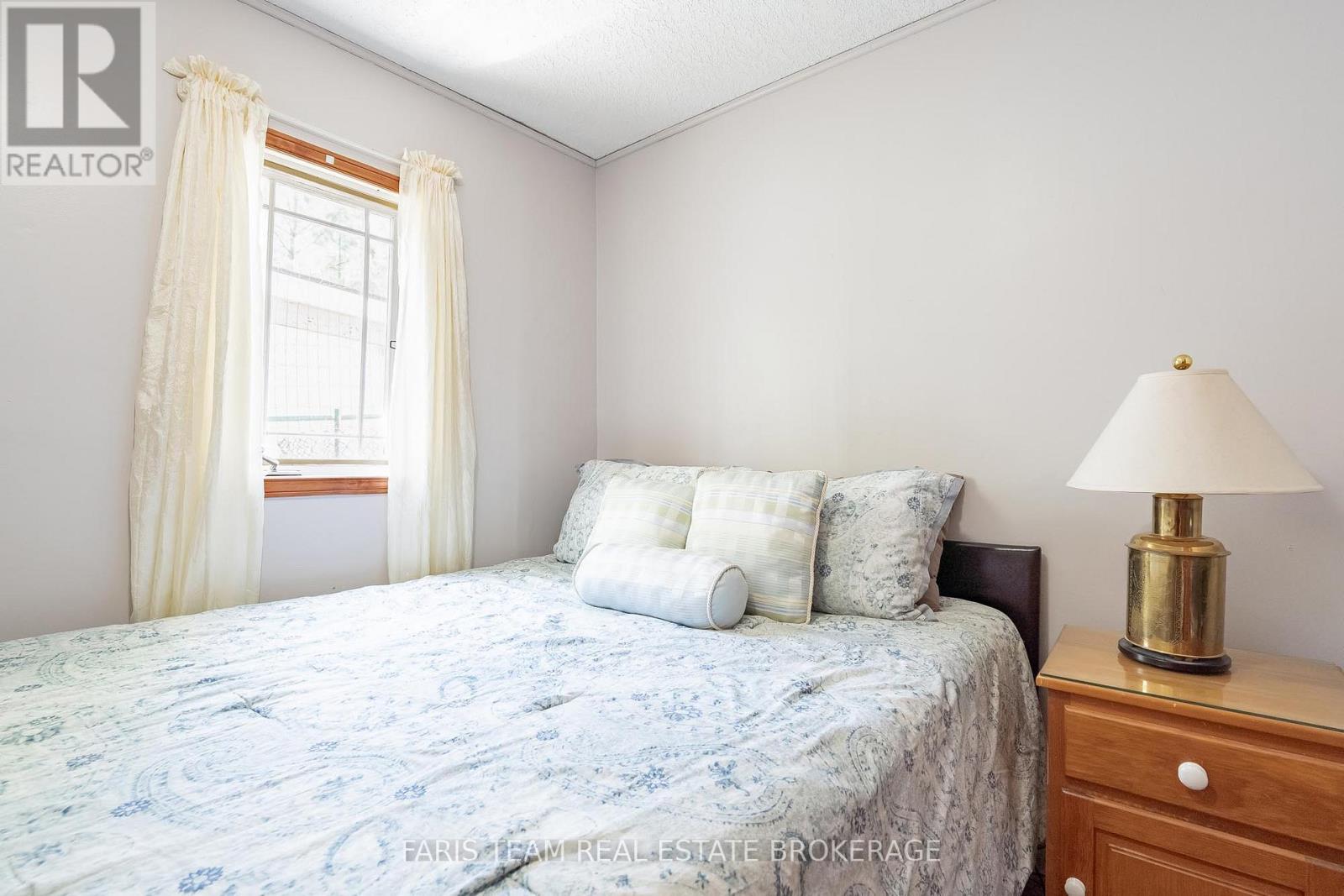216 Oxbow Park Drive, Wasaga Beach, Ontario  L9Z 2V7 - Photo 16 - S13206818
