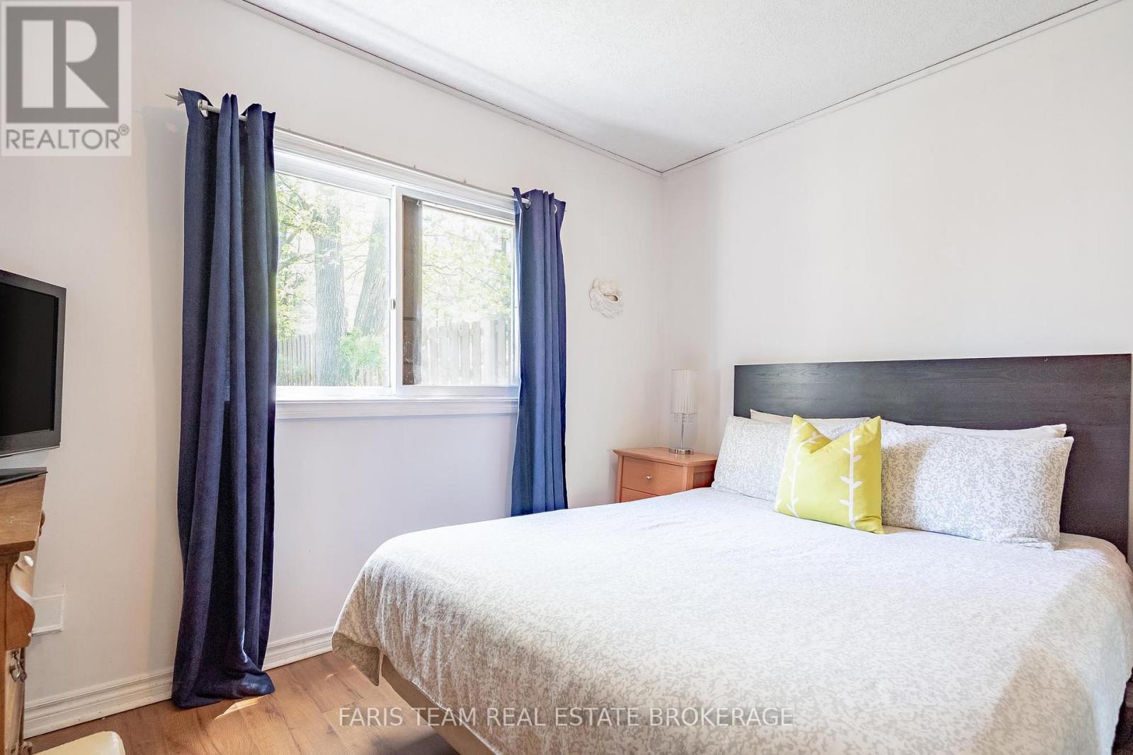 216 Oxbow Park Drive, Wasaga Beach, Ontario  L9Z 2V7 - Photo 17 - S13206818