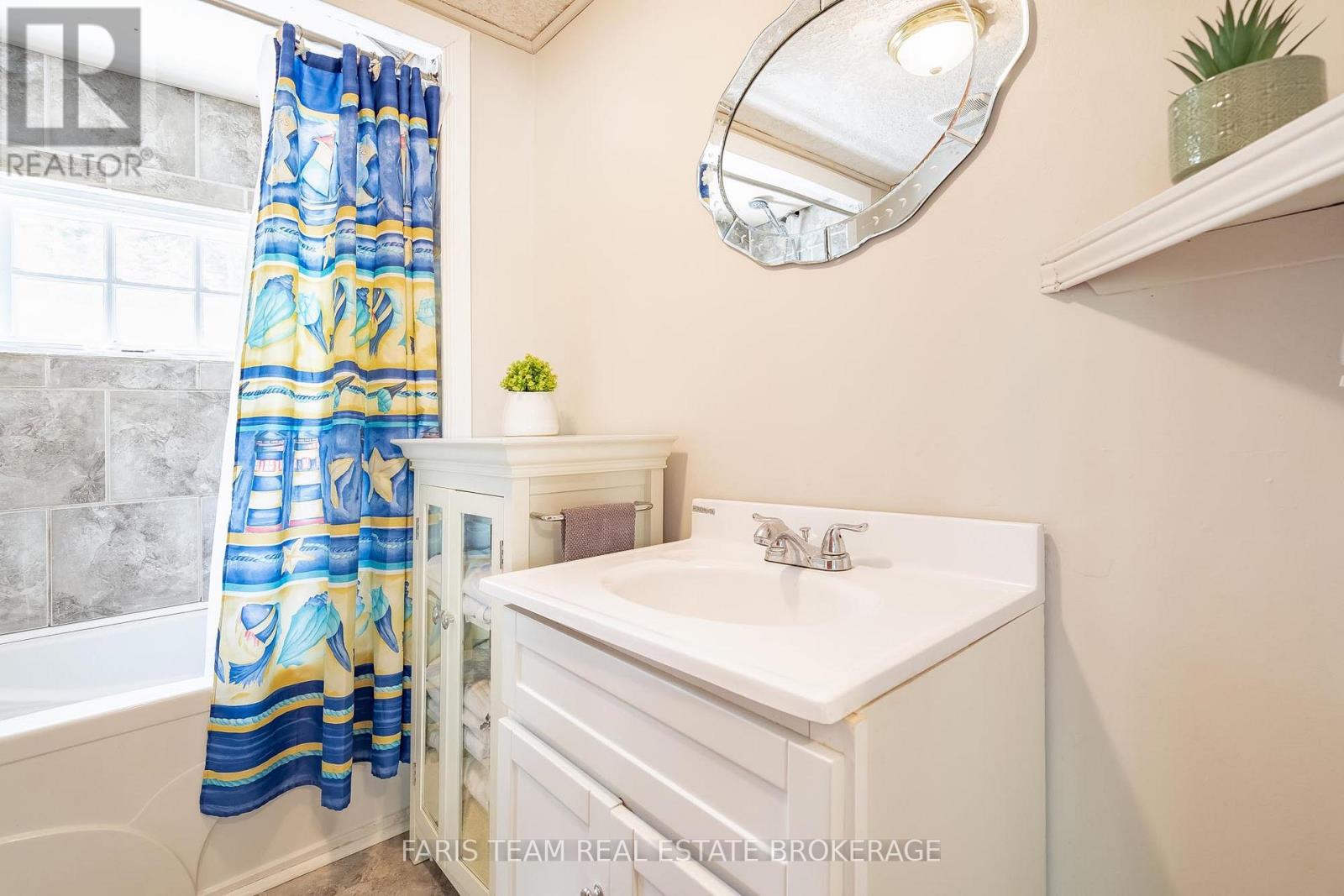 216 Oxbow Park Drive, Wasaga Beach, Ontario  L9Z 2V7 - Photo 18 - S13206818