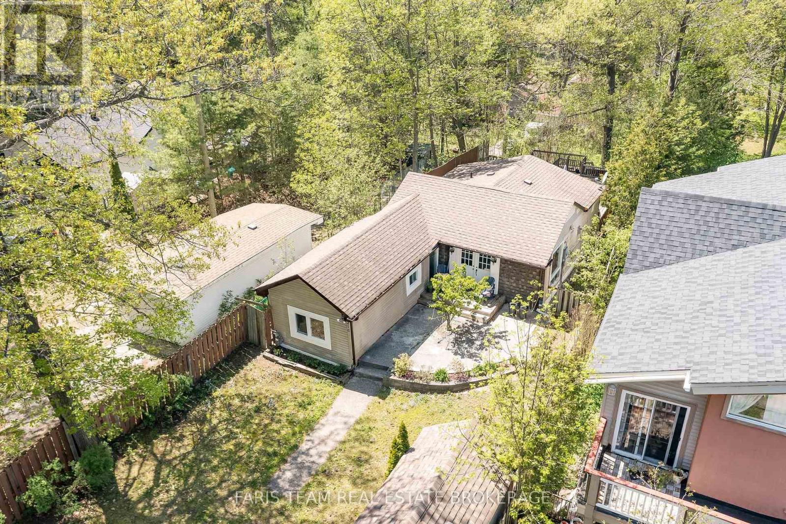 216 Oxbow Park Drive, Wasaga Beach, Ontario  L9Z 2V7 - Photo 2 - S13206818