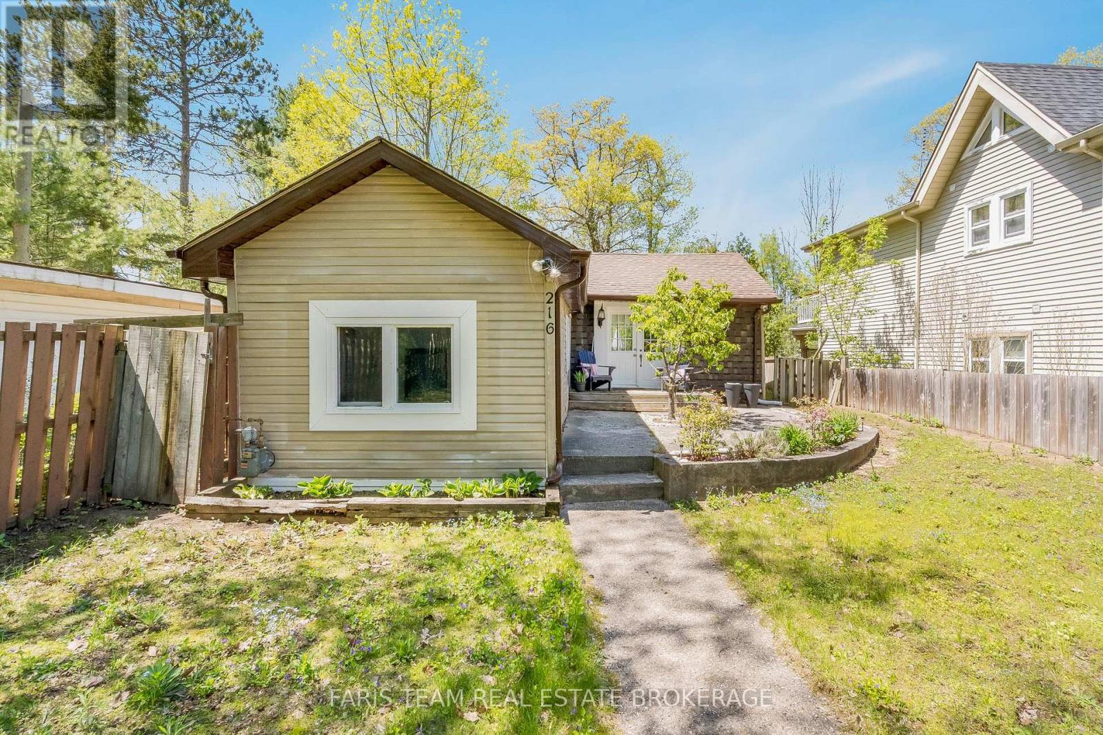 216 Oxbow Park Drive, Wasaga Beach, Ontario  L9Z 2V7 - Photo 3 - S13206818