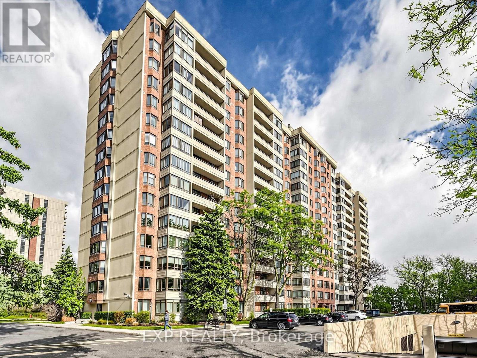 510 - 5 LISA STREET, Brampton, Ontario