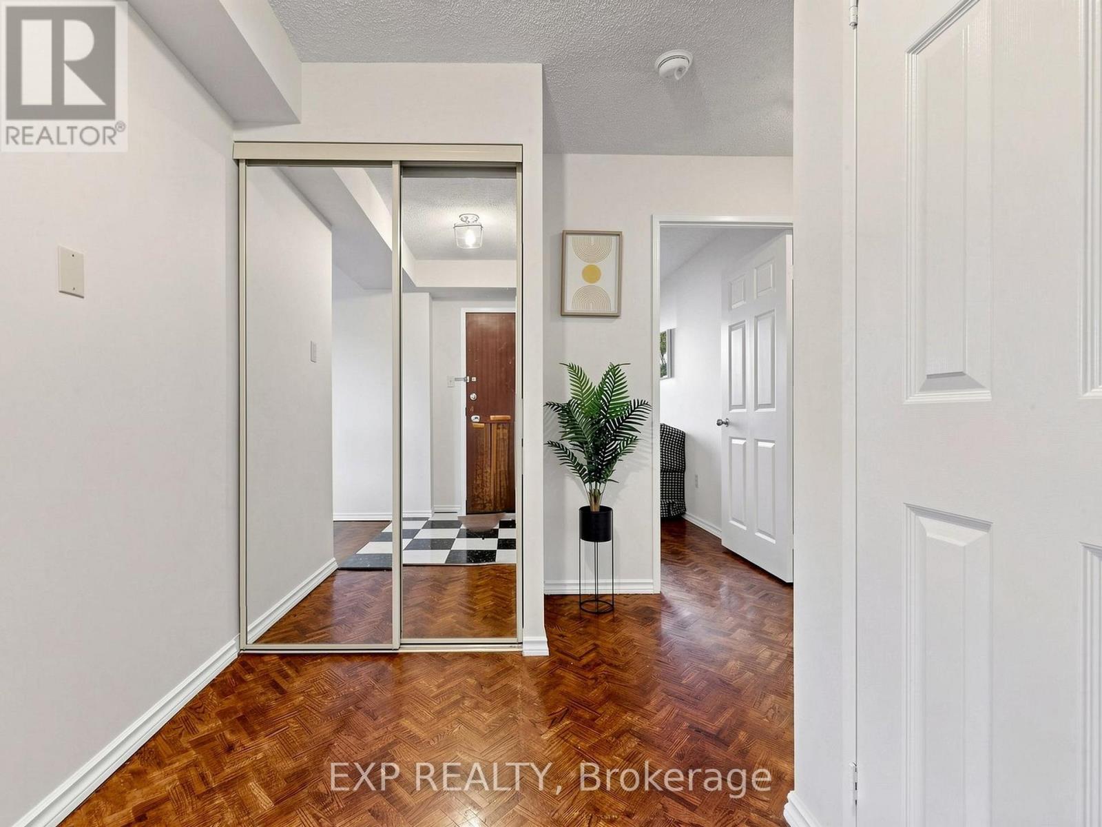 510 - 5 Lisa Street, Brampton, Ontario  L6T 4T4 - Photo 33 - W13206822