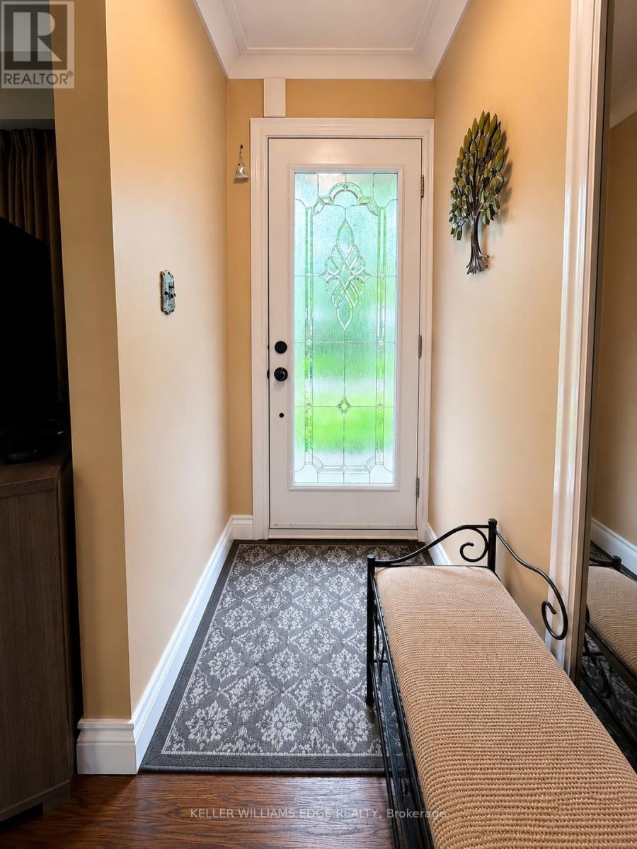 917 Orpha Street, Burlington, Ontario  L7R 3W5 - Photo 4 - W13206846