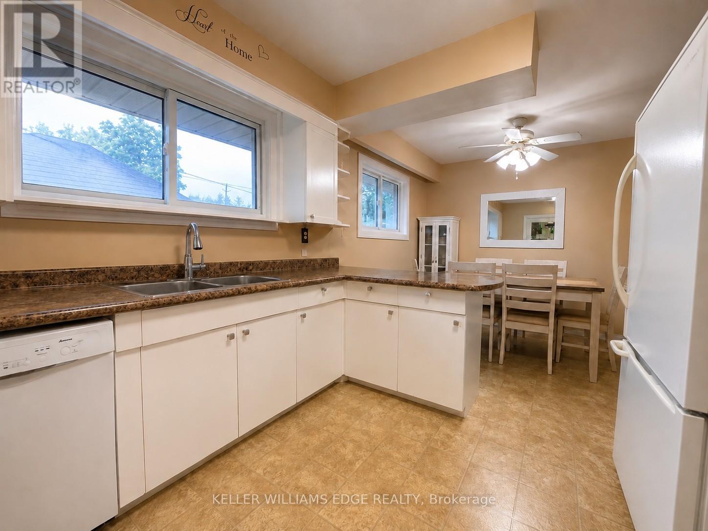 917 Orpha Street, Burlington, Ontario  L7R 3W5 - Photo 7 - W13206846