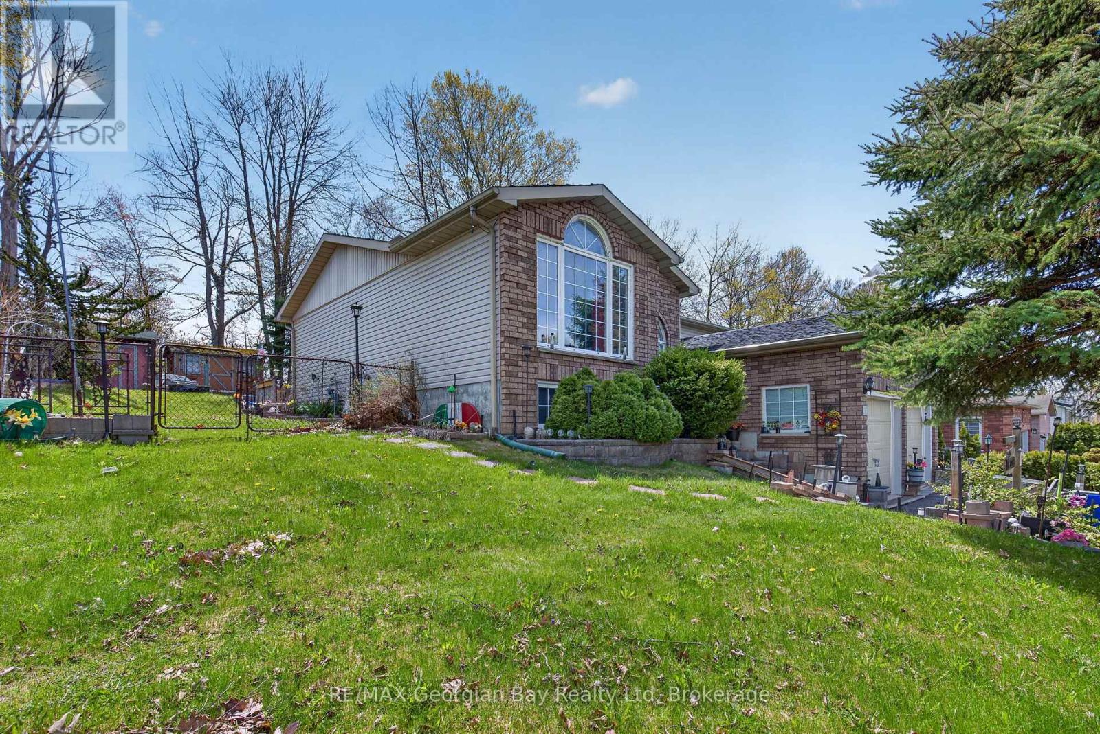 33 ANDERSON CRESCENT, Tay, Ontario