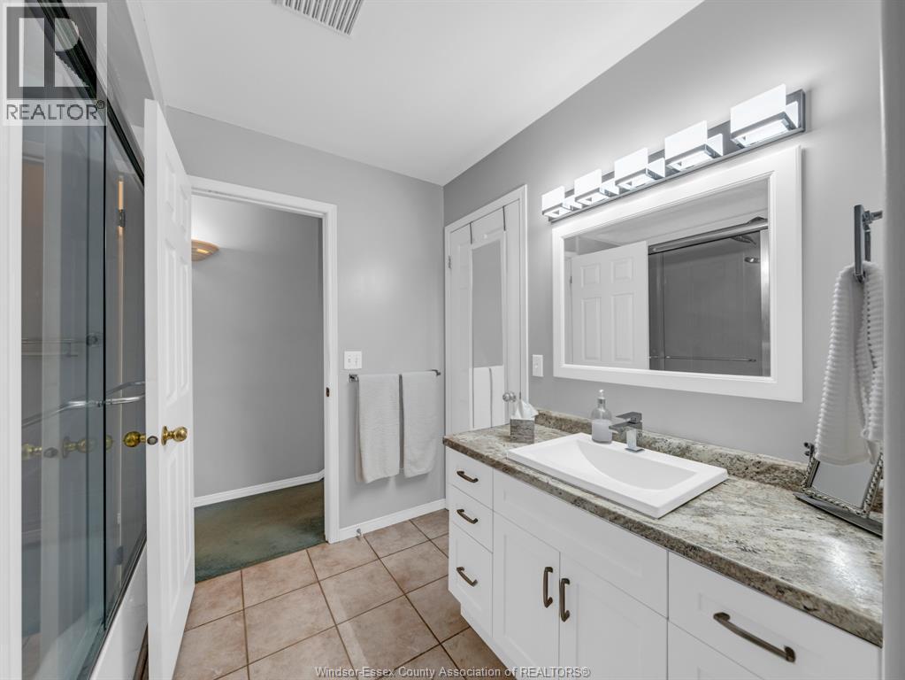 2357 Longfellow, Windsor, Ontario N9B 3J7 - Photo 12 - 26012377