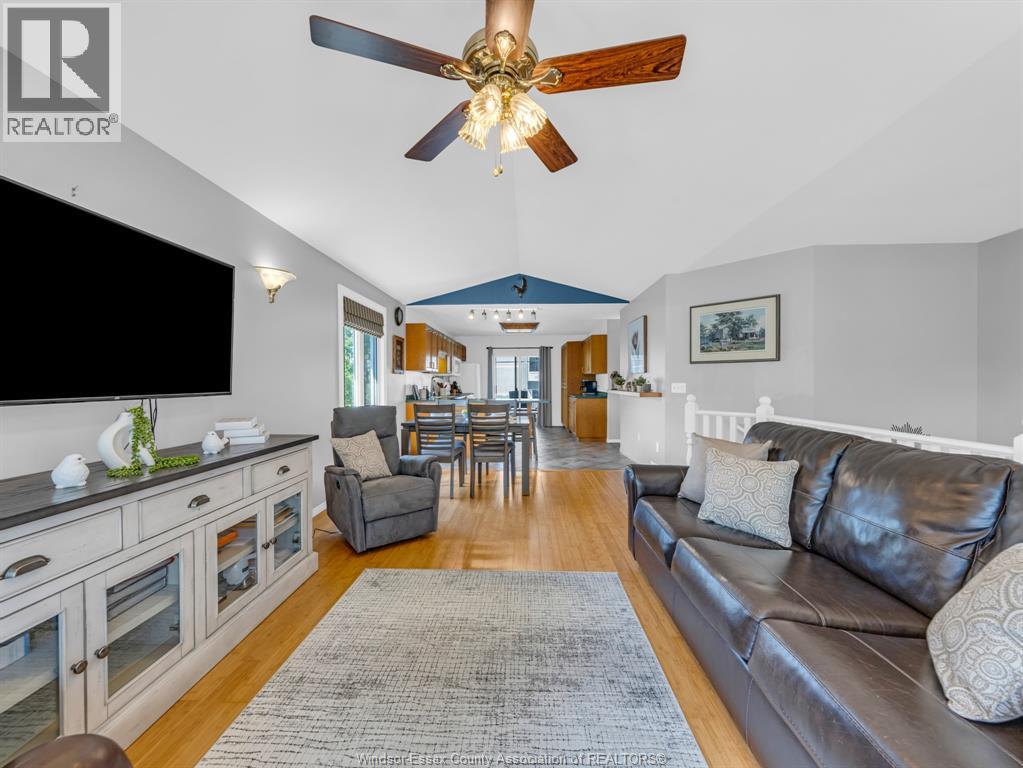 2357 Longfellow, Windsor, Ontario N9B 3J7 - Photo 6 - 26012377