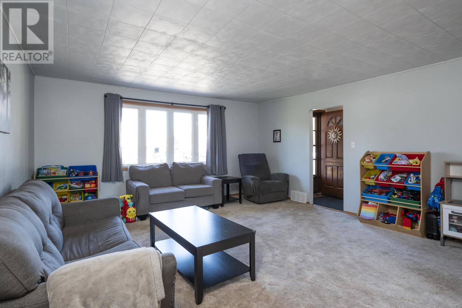 752 Leslie Ave, Thunder Bay, Ontario  P7A 2A2 - Photo 13 - TB2601232