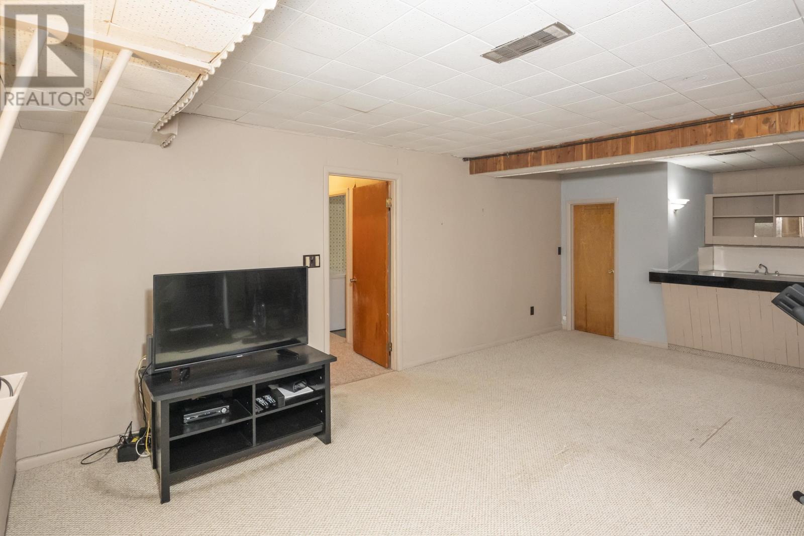 752 Leslie Ave, Thunder Bay, Ontario  P7A 2A2 - Photo 42 - TB2601232