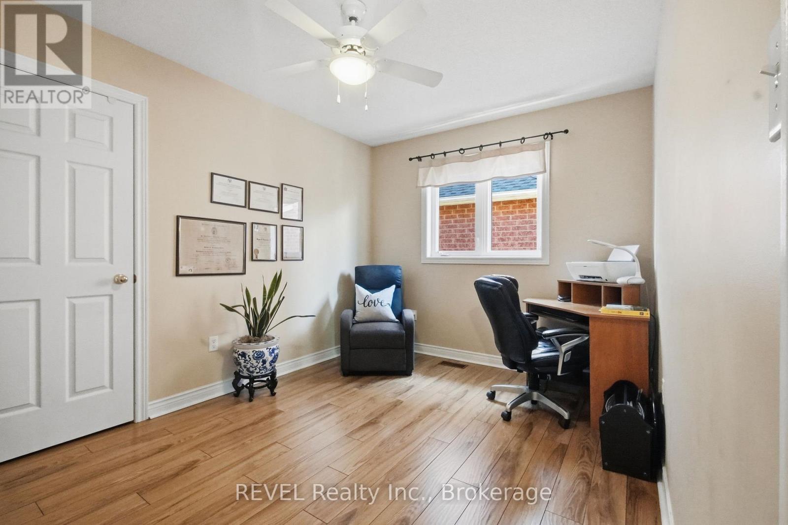 16 Parnell Crescent, Whitby, Ontario  L1R 2L4 - Photo 11 - E13206872
