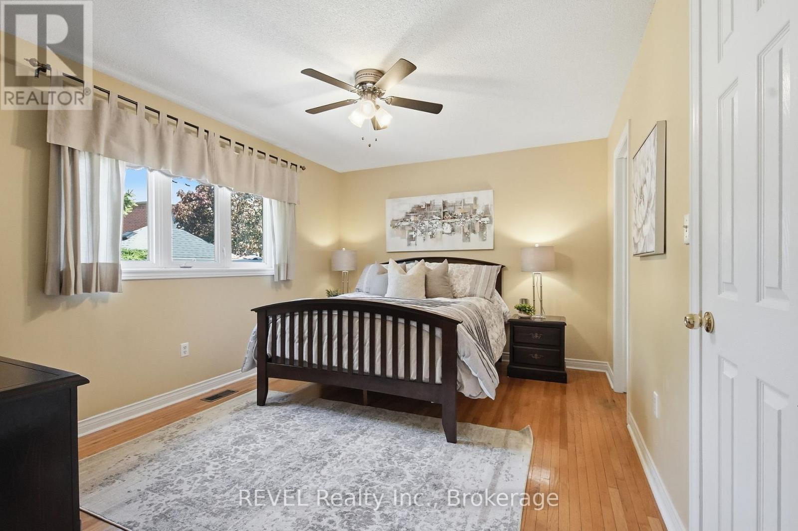 16 Parnell Crescent, Whitby, Ontario  L1R 2L4 - Photo 12 - E13206872