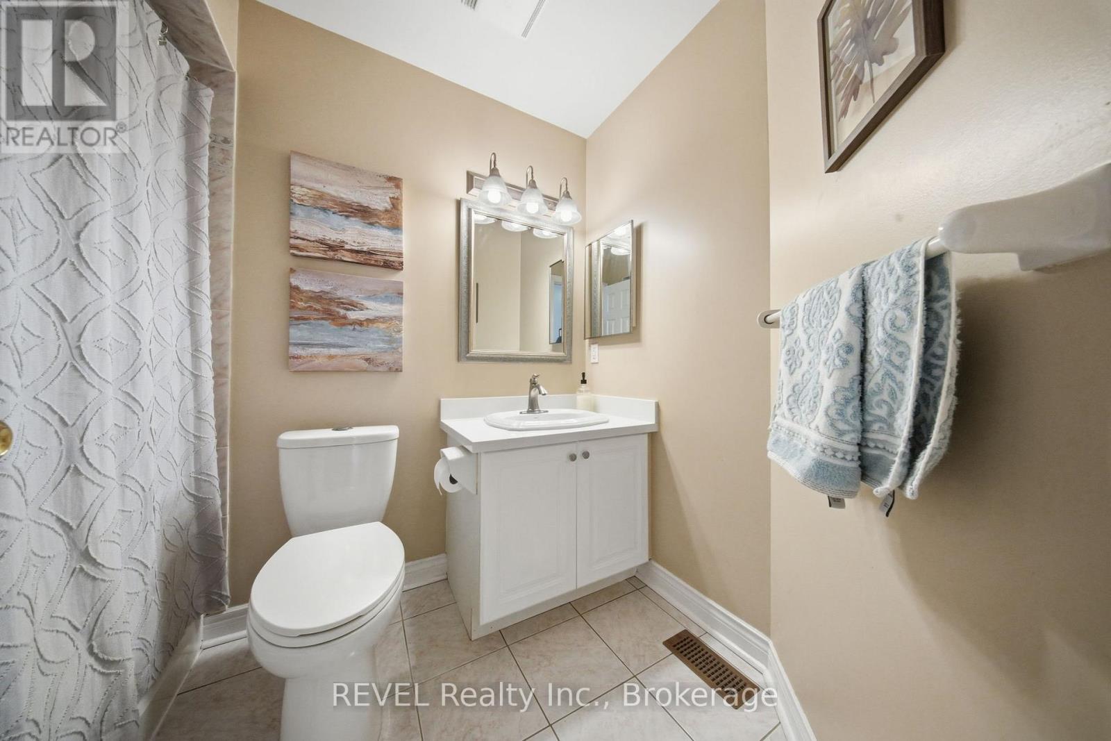 16 Parnell Crescent, Whitby, Ontario  L1R 2L4 - Photo 19 - E13206872