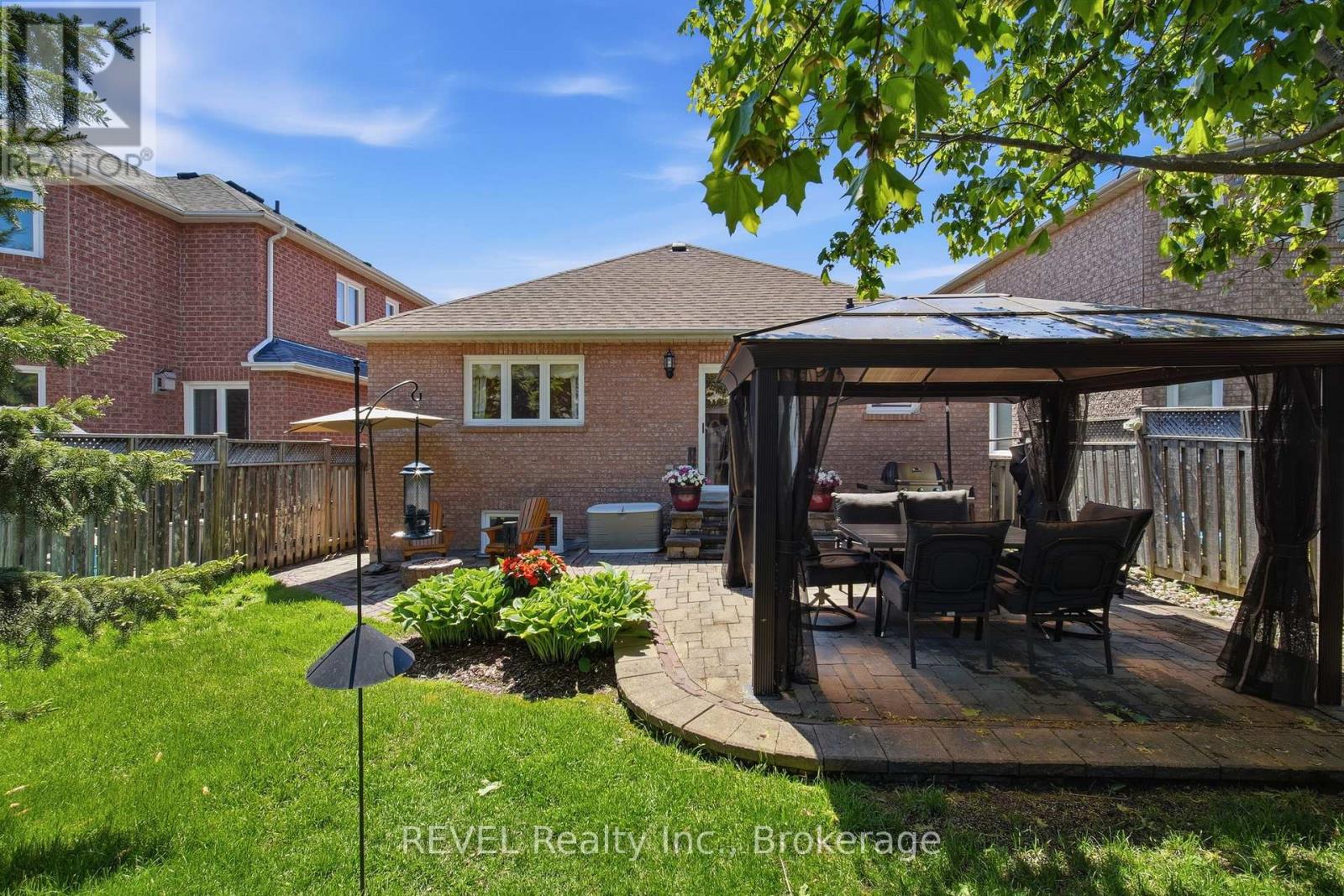16 Parnell Crescent, Whitby, Ontario  L1R 2L4 - Photo 33 - E13206872