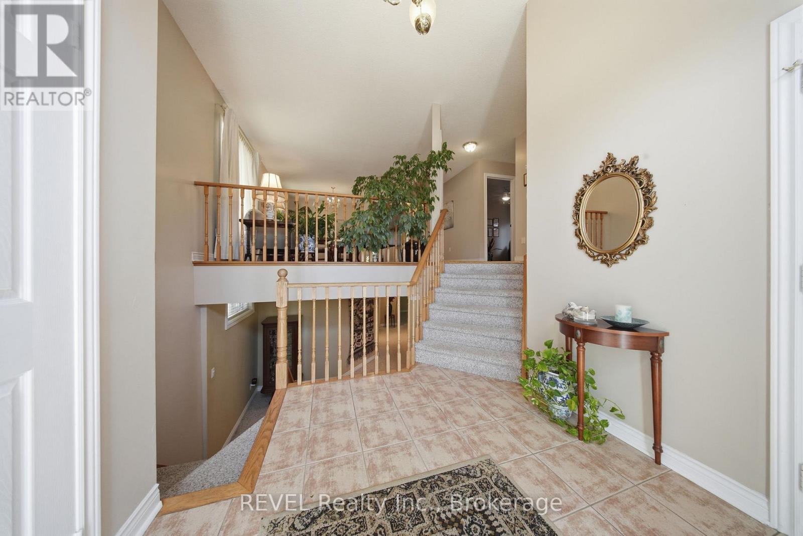 16 Parnell Crescent, Whitby, Ontario  L1R 2L4 - Photo 4 - E13206872