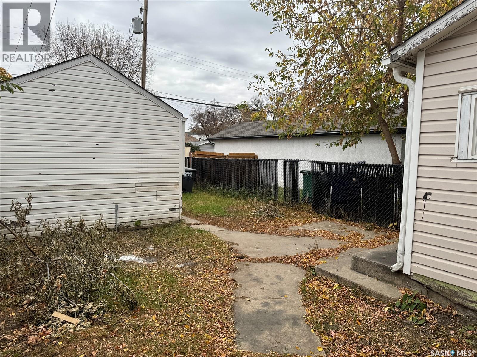 318 H Avenue S, Saskatoon, Saskatchewan  S7M 1W3 - Photo 25 - SK034960