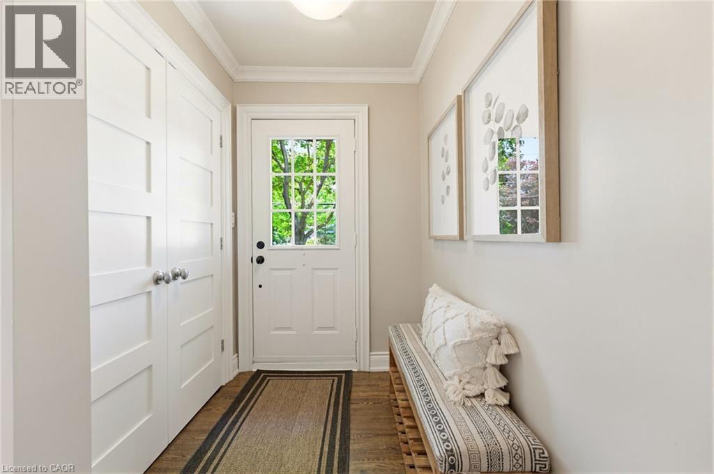 304 Parkside Drive, Waterdown, Ontario  L0R 2H0 - Photo 4 - 40831036