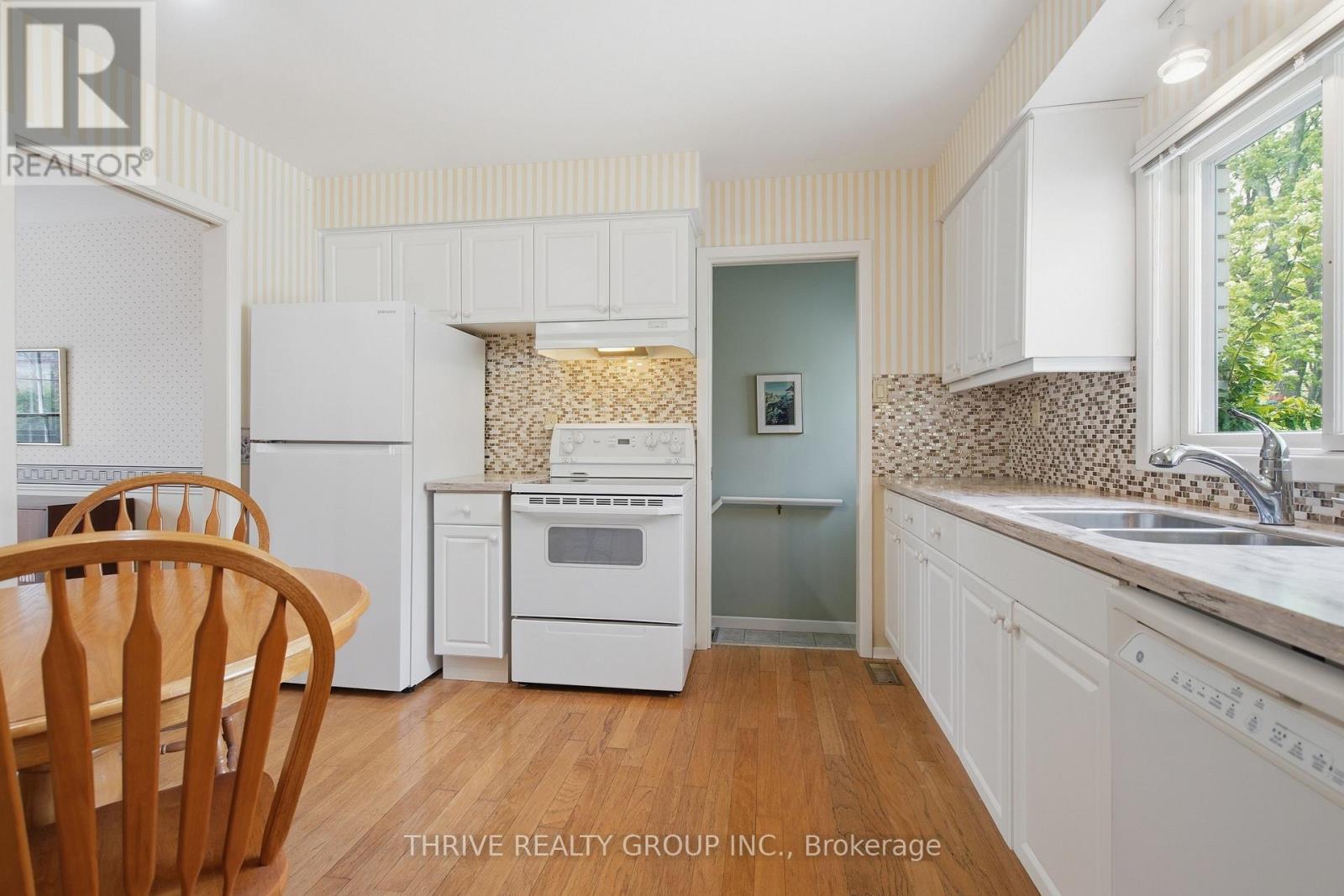 33 Benson Crescent, London North, Ontario  N5X 2B1 - Photo 17 - X13206912