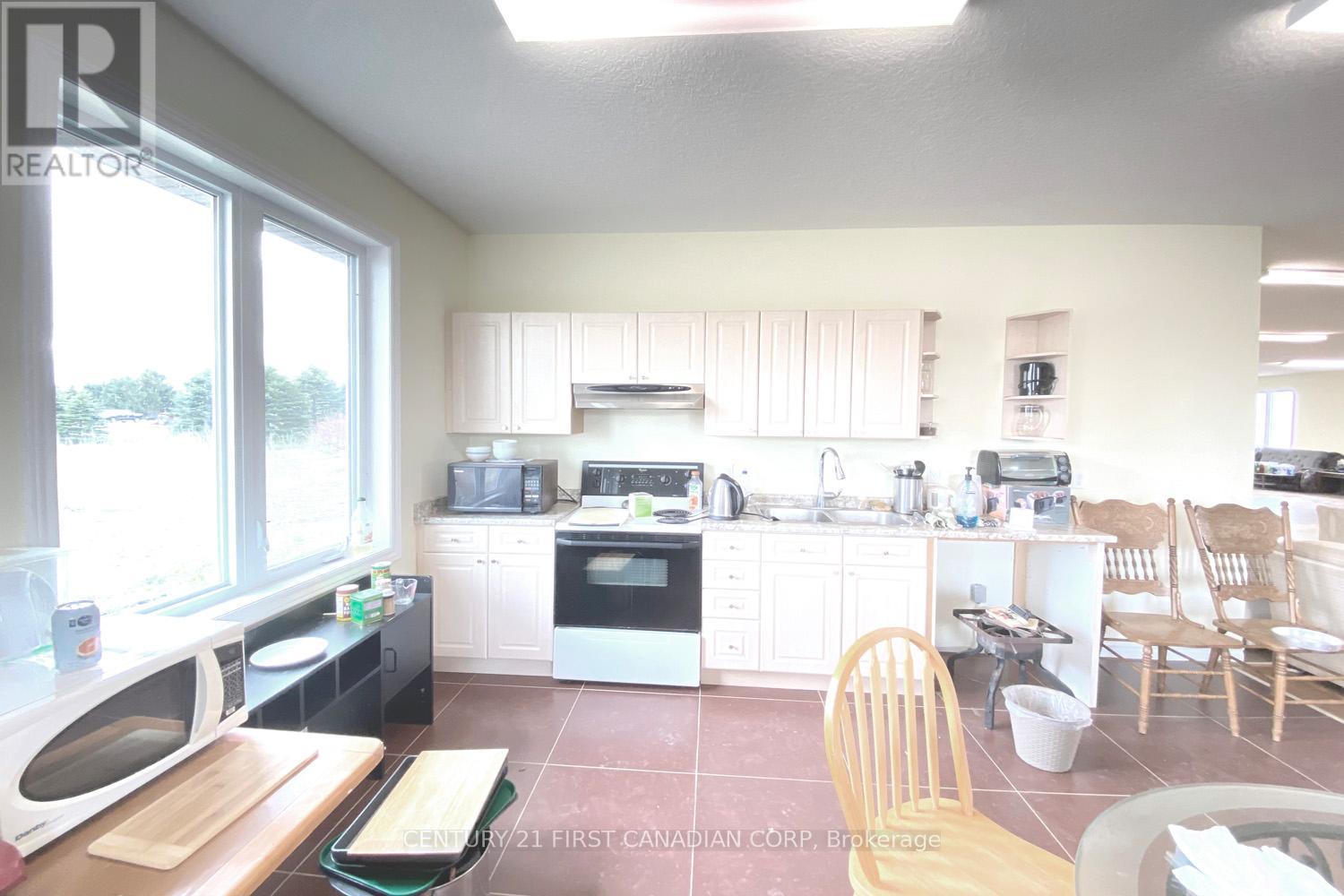 21000 Rebecca Road, Thames Centre, Ontario  N0M 2P0 - Photo 10 - X13206920