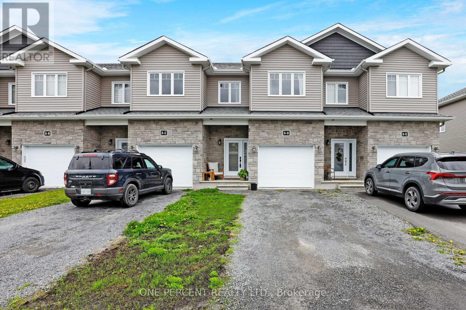 8D GEORGE STREET, North Stormont, Ontario