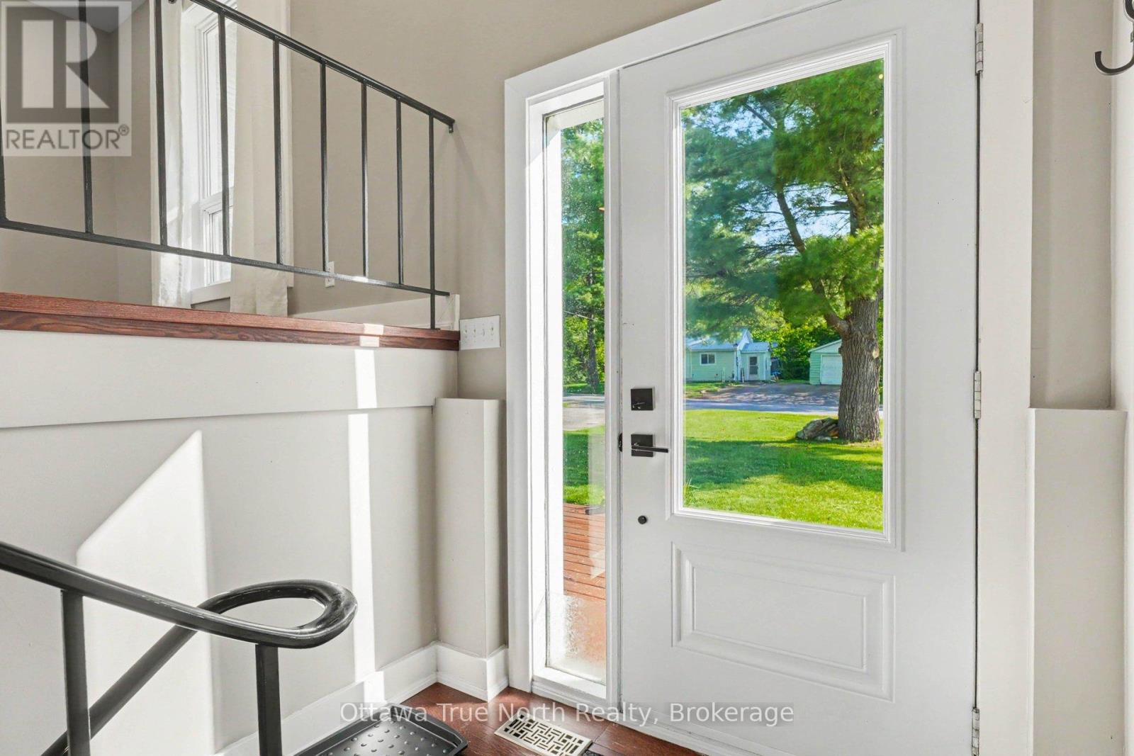 541 Mclachlan Road, Mcnab/braeside, Ontario  K0A 3L0 - Photo 4 - X13206922