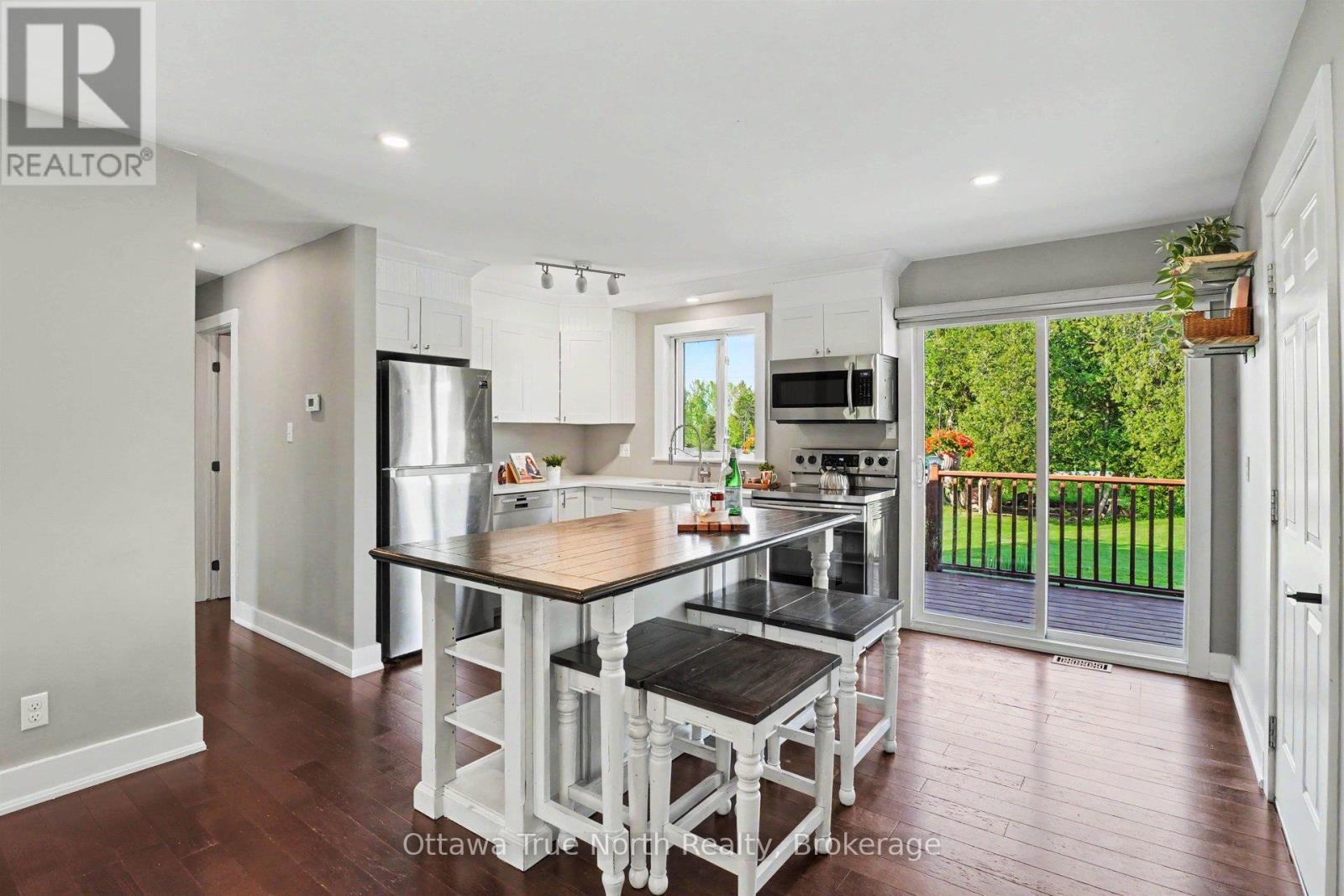 541 Mclachlan Road, Mcnab/braeside, Ontario  K0A 3L0 - Photo 8 - X13206922