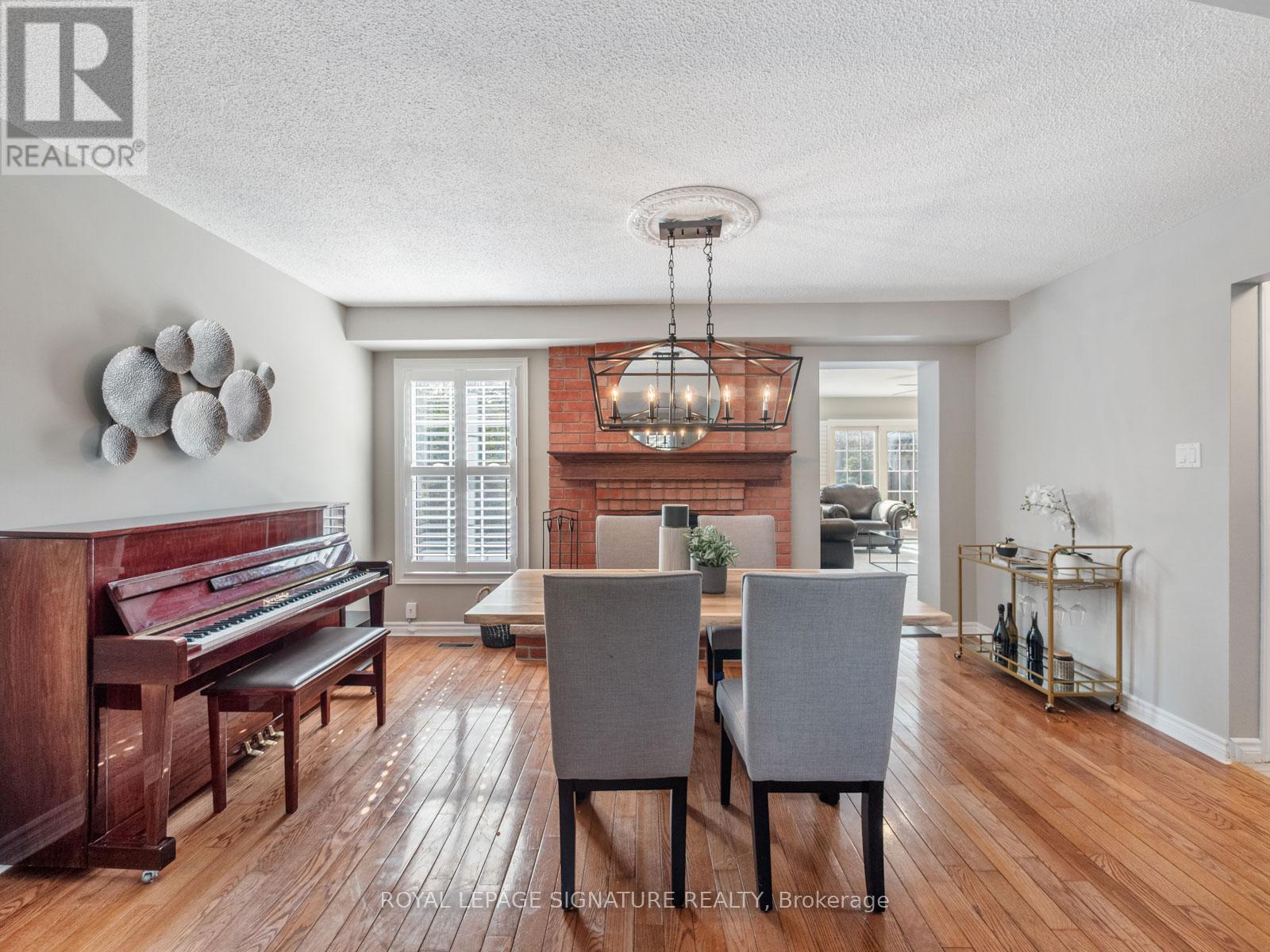 28 Bowes Garden Court, Toronto, Ontario  M1C 4L8 - Photo 7 - E13206880