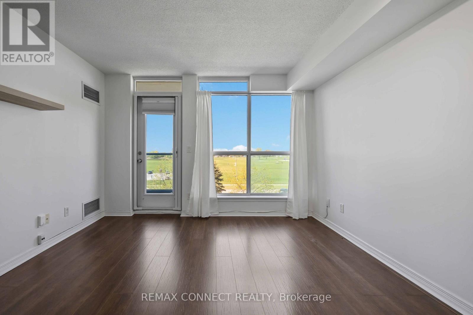420 - 340 Watson Street W, Whitby, Ontario  L1N 9G1 - Photo 11 - E13206900