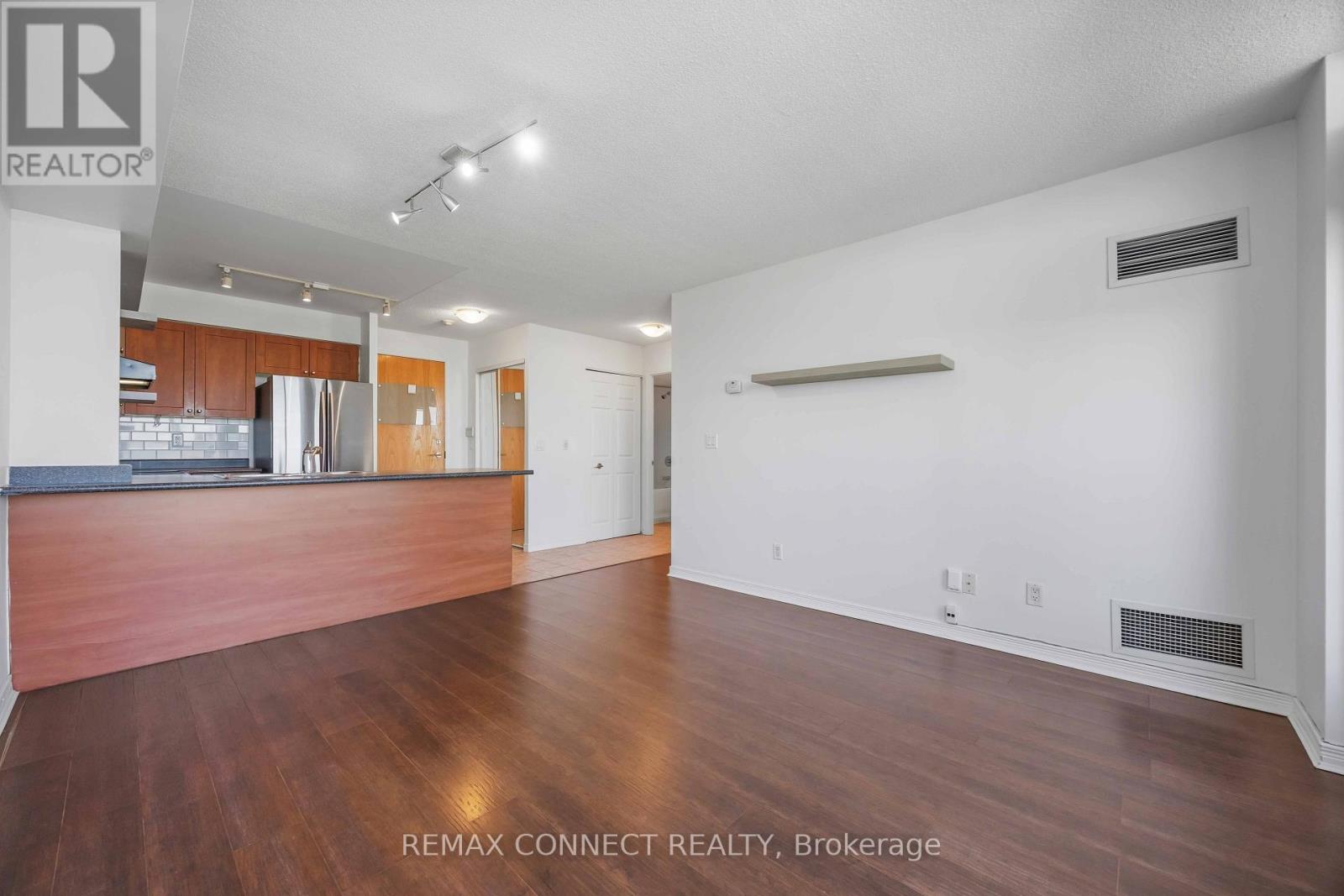 420 - 340 Watson Street W, Whitby, Ontario  L1N 9G1 - Photo 13 - E13206900