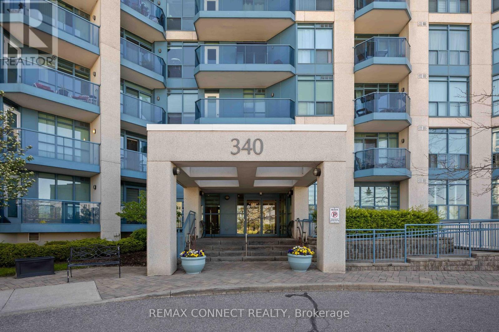 420 - 340 Watson Street W, Whitby, Ontario  L1N 9G1 - Photo 2 - E13206900