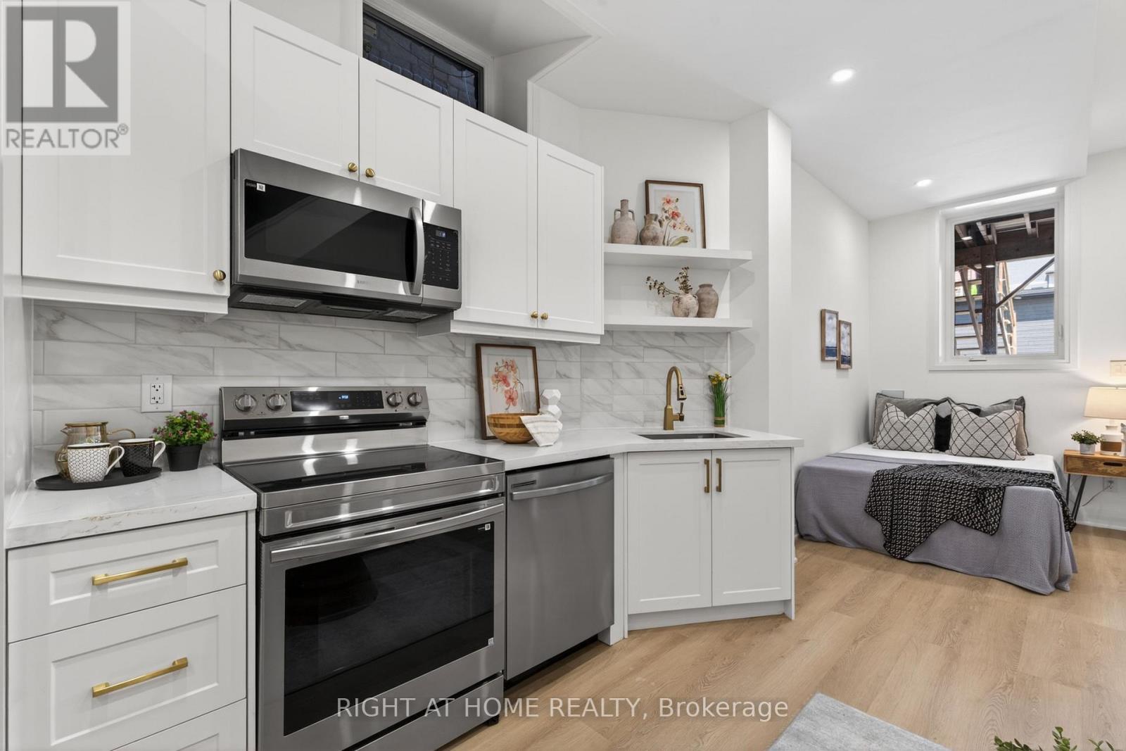 27 Bellhaven Road, Toronto, Ontario  M4L 3J4 - Photo 23 - E13206924