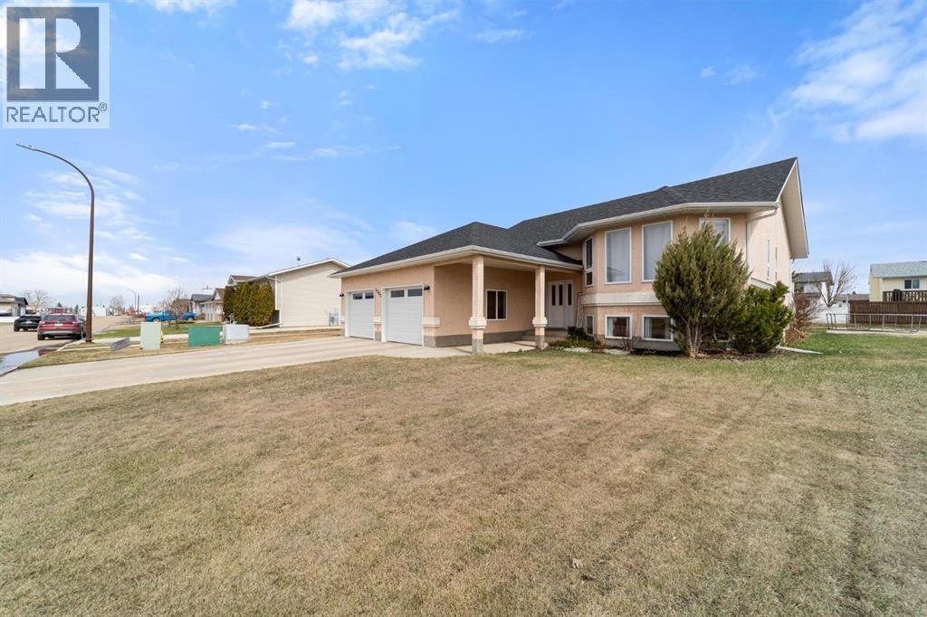 4201 66 Street, Stettler, Alberta  T0C 2L1 - Photo 2 - A2307365