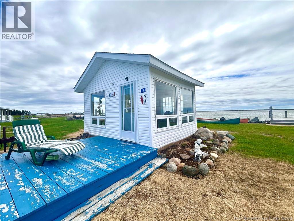 16 du Campeur, Chiasson Office, New Brunswick