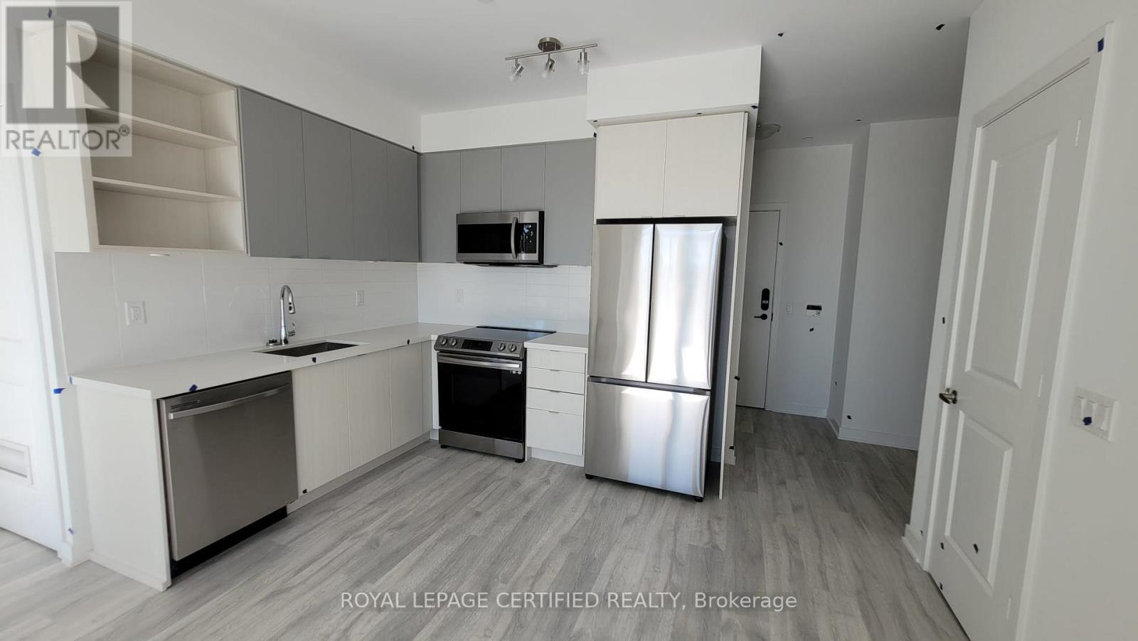 110 - 4655 Metcalfe Avenue, Mississauga, Ontario  L5M 0Z7 - Photo 2 - W13206858