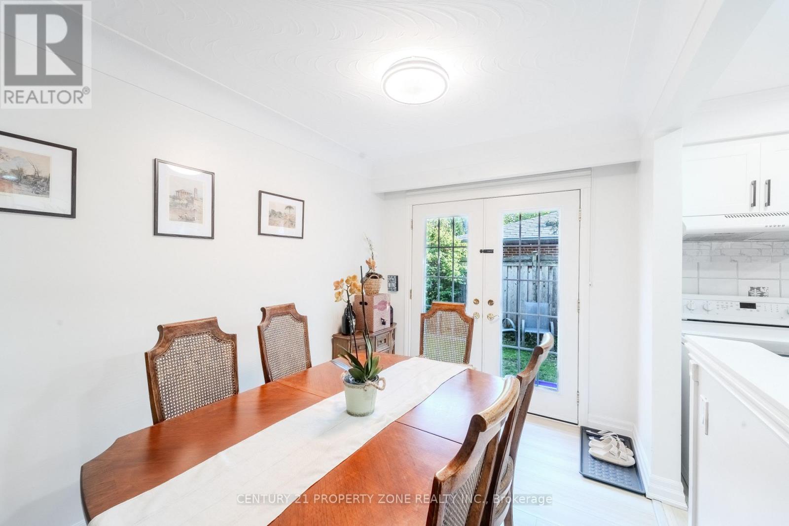 294 Cheltenham Road, Burlington, Ontario  L7L 4H7 - Photo 12 - W13206868