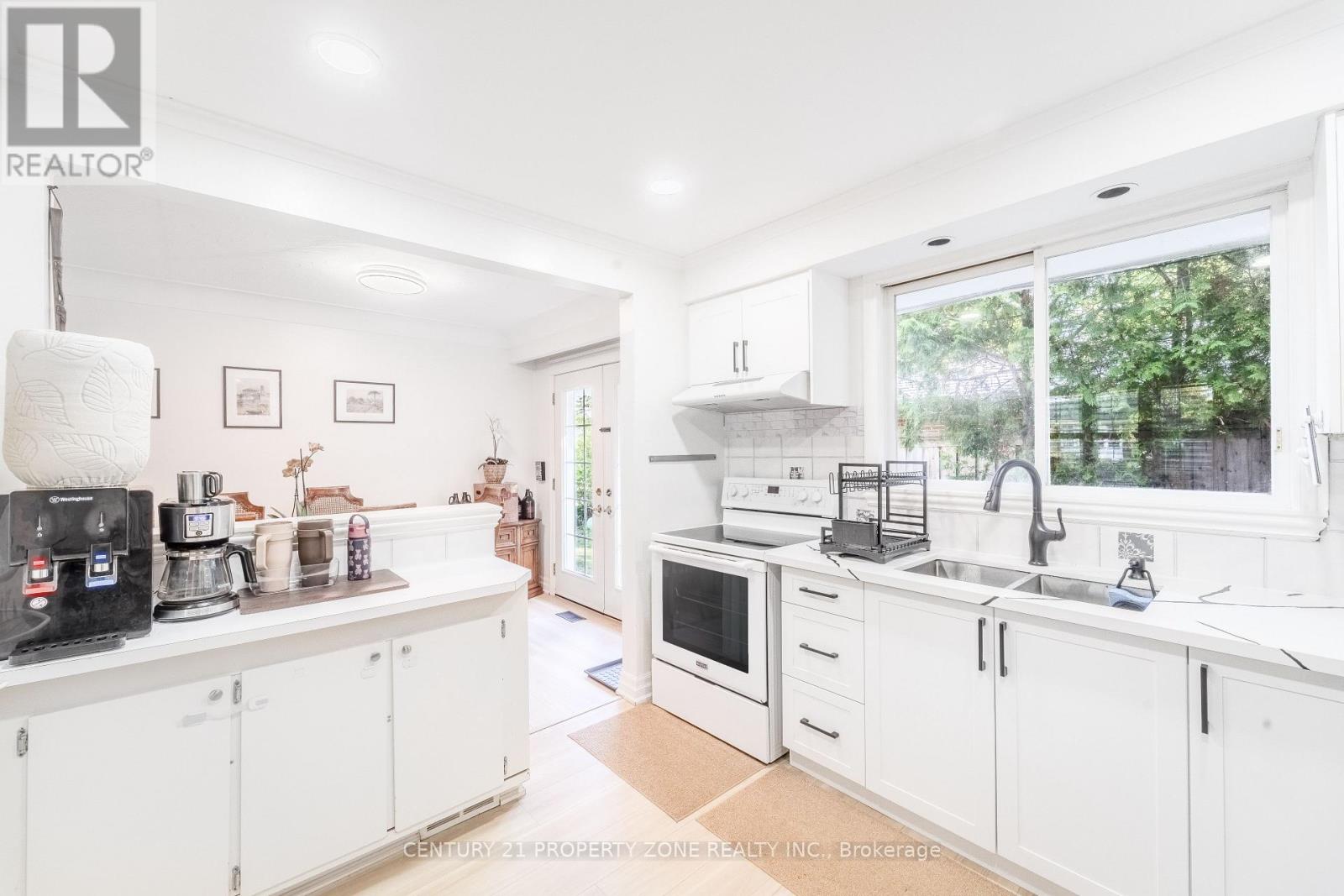 294 Cheltenham Road, Burlington, Ontario  L7L 4H7 - Photo 16 - W13206868