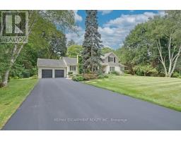 7 COLONIAL CRESCENT, Oakville, Ontario