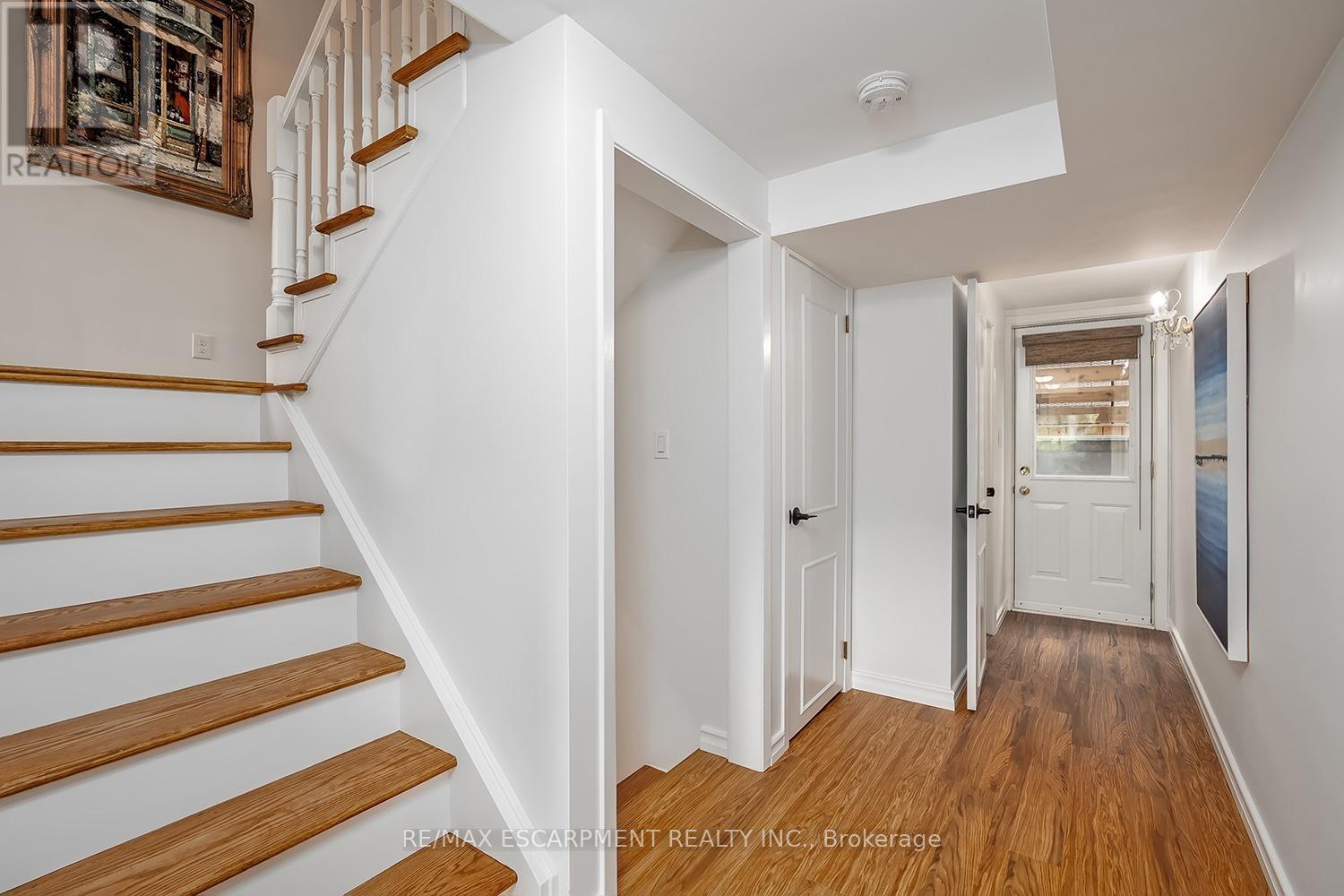 406 Oakwood Drive, Burlington, Ontario  L7N 1X2 - Photo 24 - W13206916