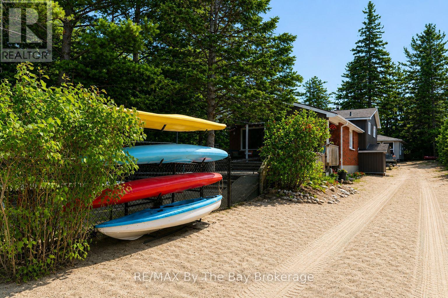 342 Coastline Drive, Wasaga Beach, Ontario  L9Z 2M4 - Photo 12 - S13082288