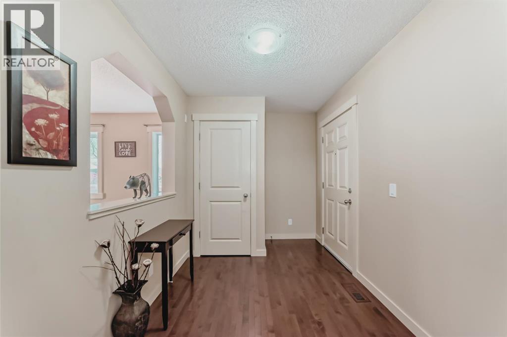 273 Silverado Plains Close Sw, Calgary, Alberta  T2X 0G6 - Photo 5 - A2296878