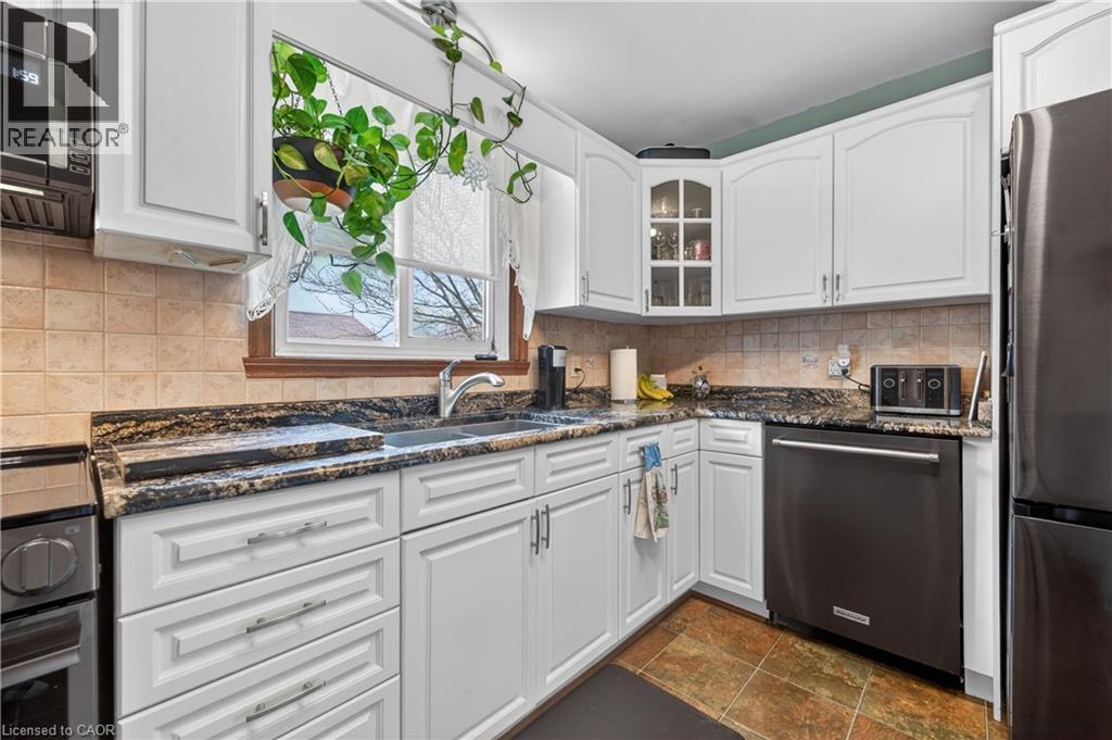 646 First Avenue, Welland, Ontario  L3C 1Z3 - Photo 14 - 40830070
